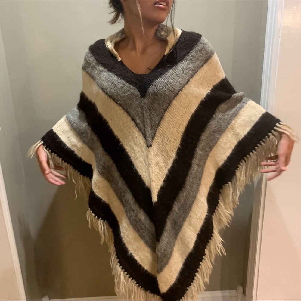 Vintage ’70s Alpaca Poncho in a stylish striped design